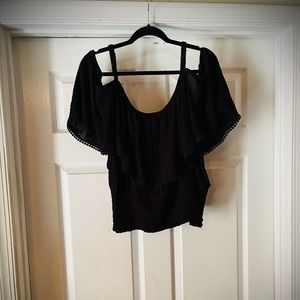Off The Shoulder Cropped Blouse. Torrid size 4.